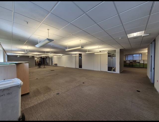 1,295M² OFFICE TO LET IN SANDTON CENTRAL